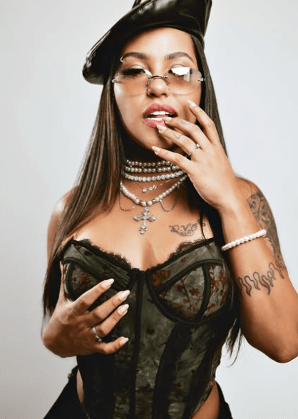 Segunda Opção - Bel Bertinelli lança novo single com Dj Julia Bacellar